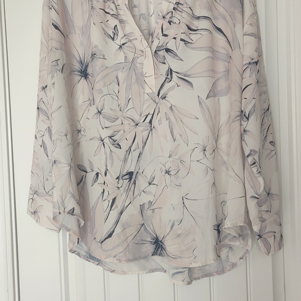 Lysse Blouse - Picture 4 of 9